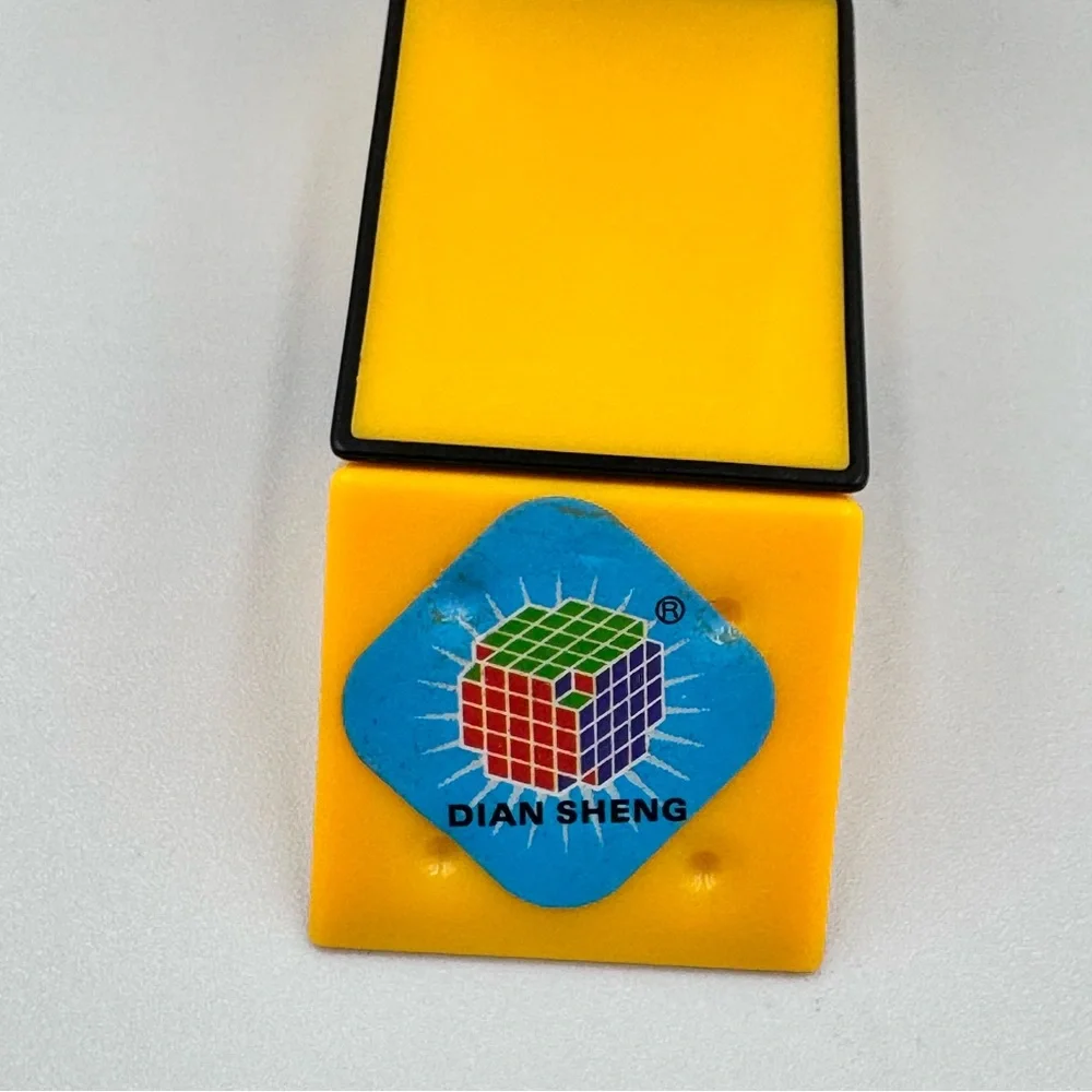 Dian Sheng 24 Block Yellow & Black Snake Puzzle Cube